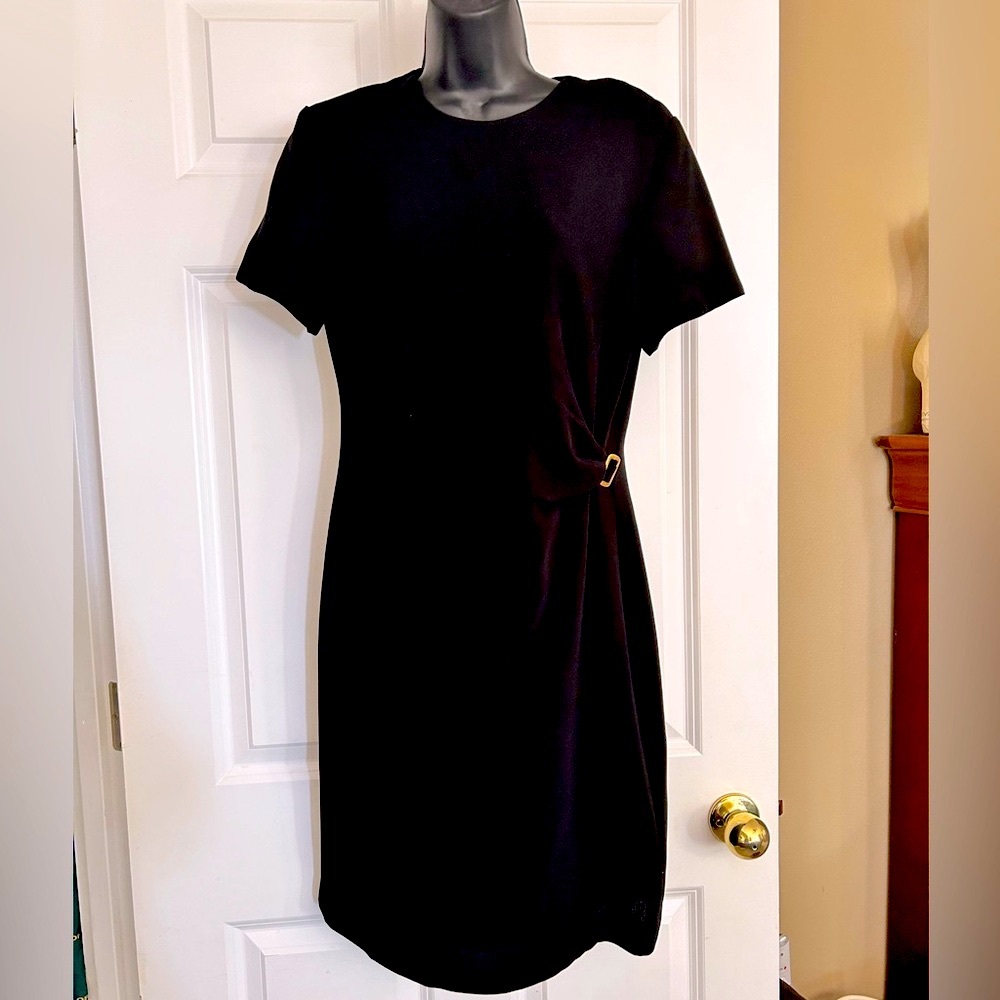 Flattering LBD! - image 1